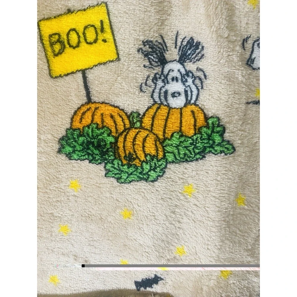Peanuts Halloween Snoopy Pumpkin Patch VelvetLoft Throw Blanket Berkshire 50x70